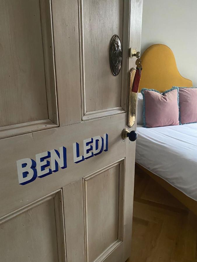 칼란더 벤 안 하우스 B&B 외부 사진